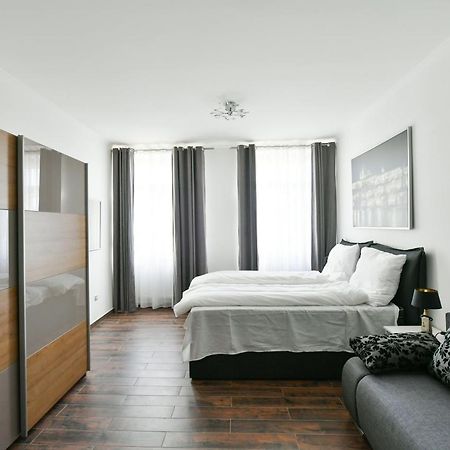 Apartmany Na Namesti 85 Jindrichuv Hradec Exterior photo