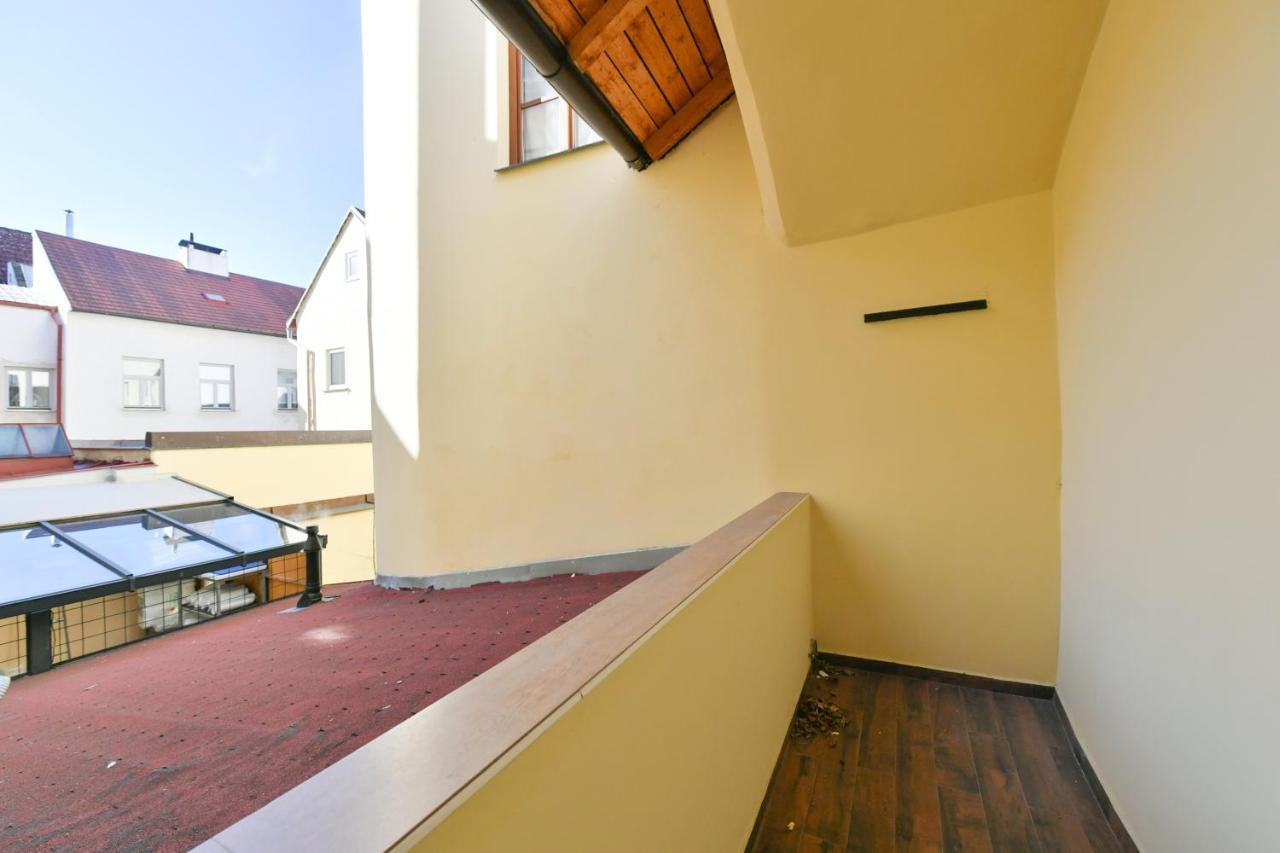 Apartmany Na Namesti 85 Jindrichuv Hradec Exterior photo