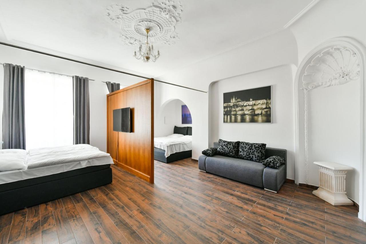 Apartmany Na Namesti 85 Jindrichuv Hradec Exterior photo