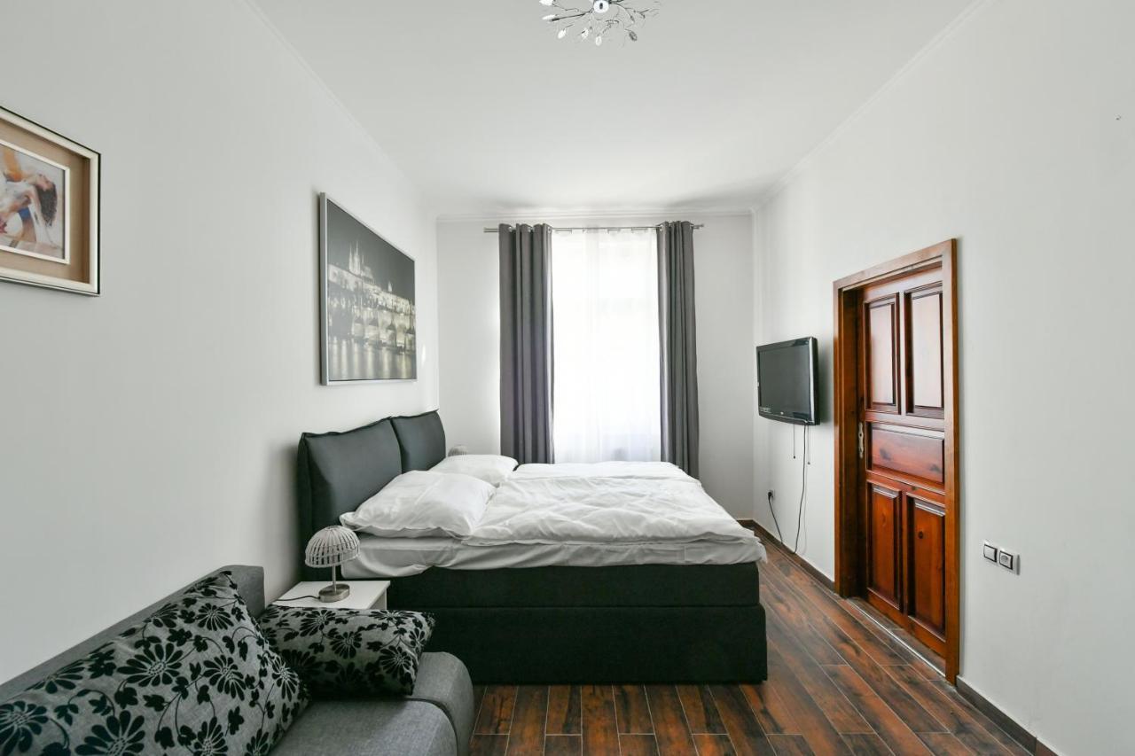 Apartmany Na Namesti 85 Jindrichuv Hradec Exterior photo