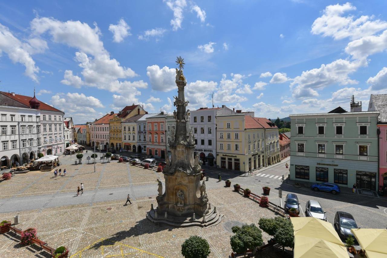 Apartmany Na Namesti 85 Jindrichuv Hradec Exterior photo