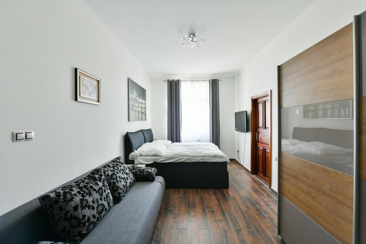 Apartmany Na Namesti 85 Jindrichuv Hradec Exterior photo